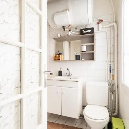 Guestready -- Rustic And Cosy In The 10th Paris